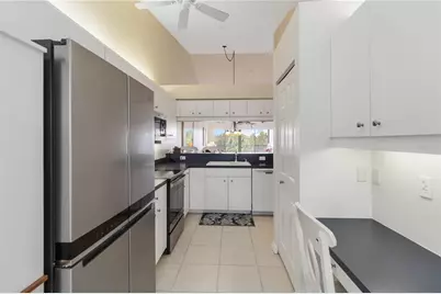 432 Sunset Lake Boulevard #203, Venice, FL 34292 - Photo 15