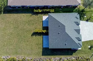 24 Donlon Dr, Rotonda West, FL 33947 - Photo 5