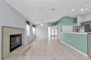 13440 SW Pembroke Cir N, Lake Suzy, FL 34269 - Photo 11