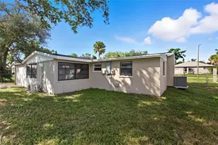 101 Oberlin Rd, Venice, FL 34293 - Photo 11