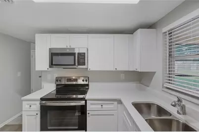 101 Oberlin Road, Venice, FL 34293 - Photo 11