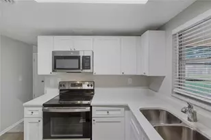 101 Oberlin Rd, Venice, FL 34293 - Photo 11