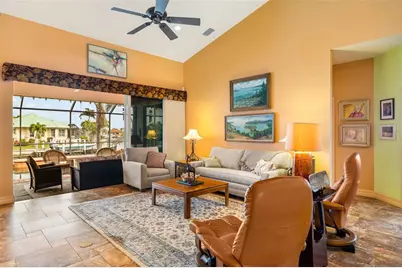 132 Crescent Drive, Punta Gorda, FL 33950 - Photo 5