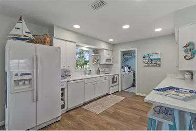 702 Poinciana Road, Nokomis, FL 34275 - Photo 9