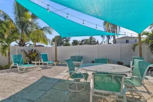 702 Poinciana Rd, Nokomis, FL 34275 - Photo 3