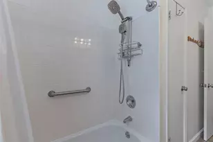 702 Poinciana Rd, Nokomis, FL 34275 - Photo 17