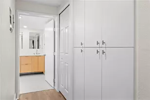 2234 Phillippi St, Sarasota, FL 34231 - Photo 17