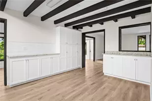 2234 Phillippi St, Sarasota, FL 34231 - Photo 5