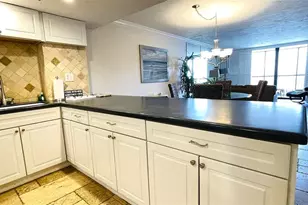 6480 Midnight Pass Rd, Sarasota, FL 34242 - Photo 19