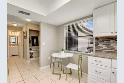 623 Oak Hill Circle #28, Sarasota, FL 34232 - Photo 9