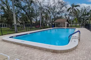 623 Oak Hill Cir, Sarasota, FL 34232 - Photo 27