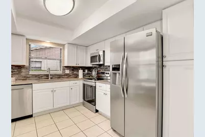 623 Oak Hill Circle #28, Sarasota, FL 34232 - Photo 7