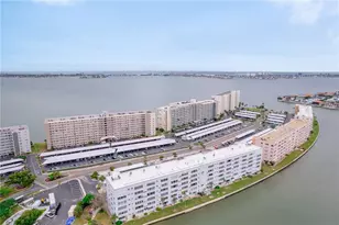 5925 Shore Blvd S, Gulfport, FL 33707 - Photo 3