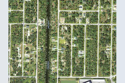 430 Ravenswood Boulevard, Port Charlotte, FL 33954 - Photo 3