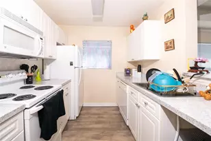 18001 Richmond Pl Dr, Tampa, FL 33647 - Photo 3