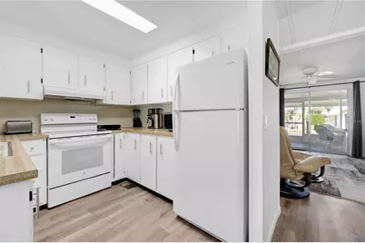 2100 Kings Highway #877, Port Charlotte, FL 33980 - Photo 11