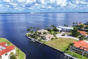 7 Hibiscus Dr, Punta Gorda, FL 33950 - Photo 1