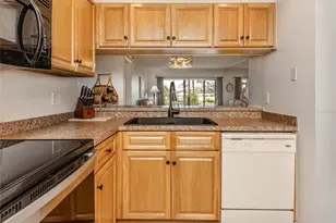 437 Cerromar Ln, Venice, FL 34293 - Photo 15