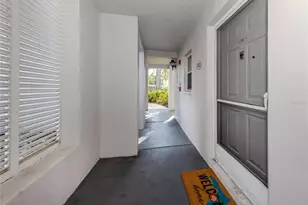 437 Cerromar Ln, Venice, FL 34293 - Photo 3