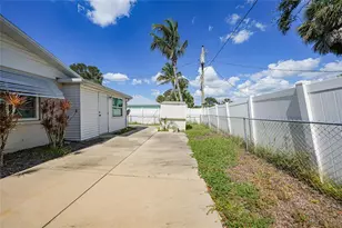 4221 Triton Rd, Venice, FL 34293 - Photo 29