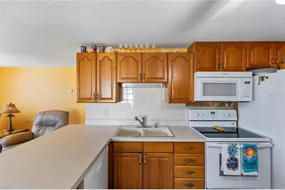 2106 Mississippi Avenue, Englewood, FL 34224 - Photo 9