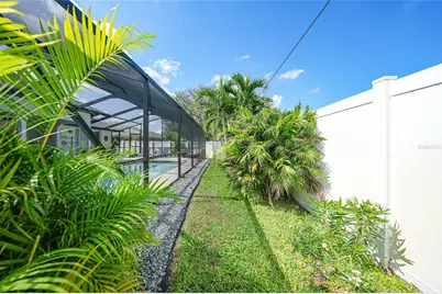 18380 Robinson Avenue, Port Charlotte, FL 33948 - Photo 37