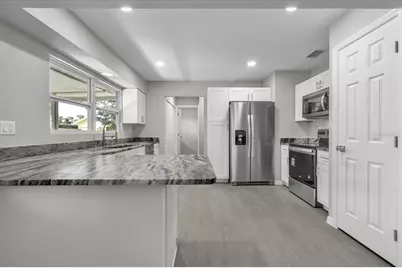 20409 Emerald Avenue, Port Charlotte, FL 33952 - Photo 15