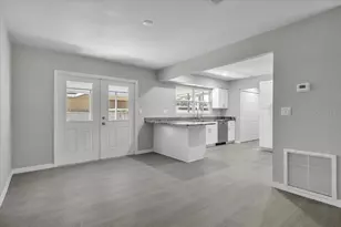 20409 Emerald Ave, Port Charlotte, FL 33952 - Photo 11