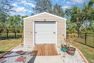 2016 Grandview Dr, North Port, FL 34288 - Photo 29