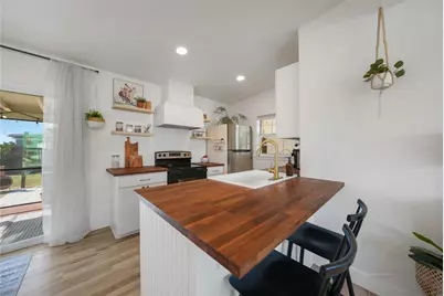 130 Palmetto Circle NE, Port Charlotte, FL 33952 - Photo 11