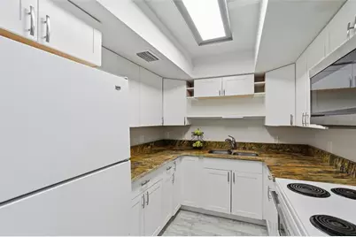 21267 Gertrude Avenue #109, Port Charlotte, FL 33952 - Photo 9