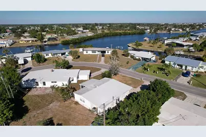 140 Palmetto Circle NE, Port Charlotte, FL 33952 - Photo 27