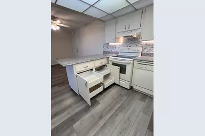 21260 Brinson Avenue #211, Port Charlotte, FL 33952 - Photo 5