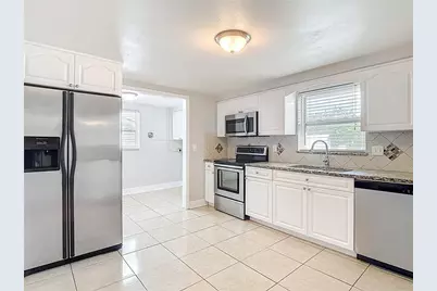 11234 Yewtree Avenue, Port Richey, FL 34668 - Photo 11