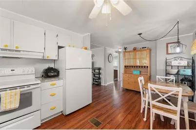 1000 Kings Highway #60, Port Charlotte, FL 33980 - Photo 7