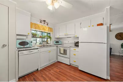 1000 Kings Highway #60, Port Charlotte, FL 33980 - Photo 5