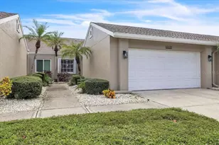 12221 SW Kingsway Cir, Lake Suzy, FL 34269 - Photo 1