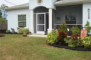 1716 Hainsworth Ct, North Port, FL 34288 - Photo 3