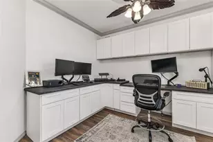 13361 SW Pembroke Cir N, Lake Suzy, FL 34269 - Photo 11