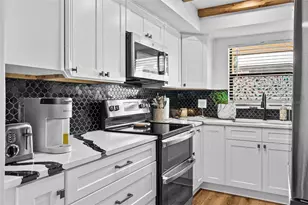 7223 Cloister Dr, Sarasota, FL 34231 - Photo 9