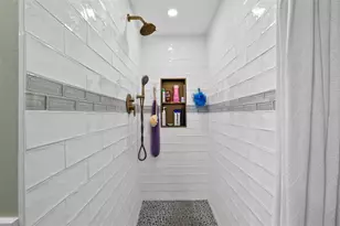 7223 Cloister Dr, Sarasota, FL 34231 - Photo 25