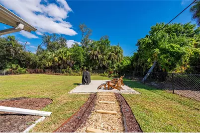 357 Lenoir Street NW, Port Charlotte, FL 33948 - Photo 25