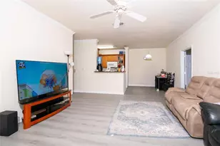 18103 Back Stretch Ln, Tampa, FL 33647 - Photo 3