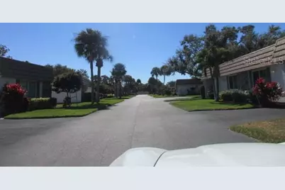 5571 Riverbluff Circle #V1, Sarasota, FL 34231 - Photo 15