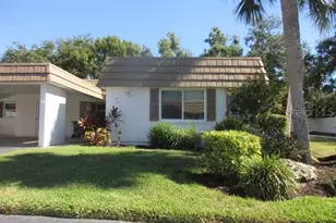 5571 Riverbluff Cir, Sarasota, FL 34231 - Photo 1