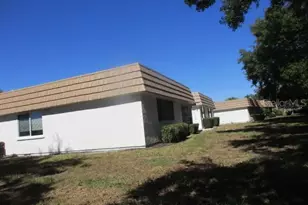 5571 Riverbluff Cir, Sarasota, FL 34231 - Photo 13