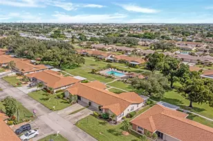 5584 Buring Ct, Fort Myers, FL 33919 - Photo 5