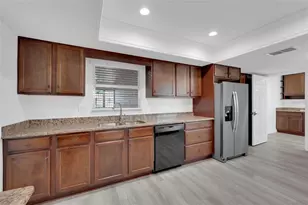 5584 Buring Ct, Fort Myers, FL 33919 - Photo 11