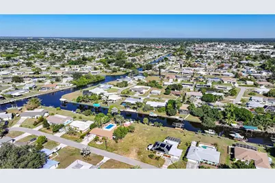 134 Easton Drive NW, Port Charlotte, FL 33952 - Photo 5