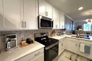 17530 Opal Sand Dr, Venice, FL 34293 - Photo 5